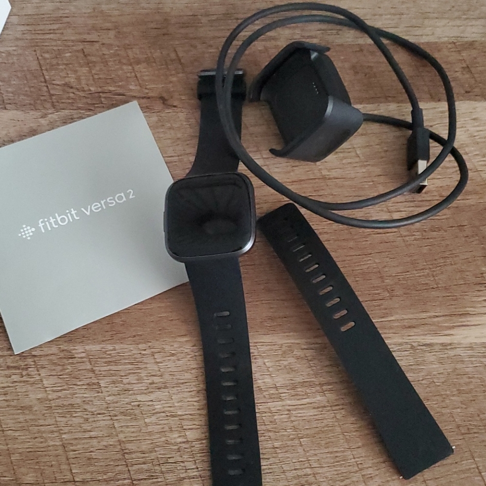 Fitbit Versa 2 - Picture 2 of 3
